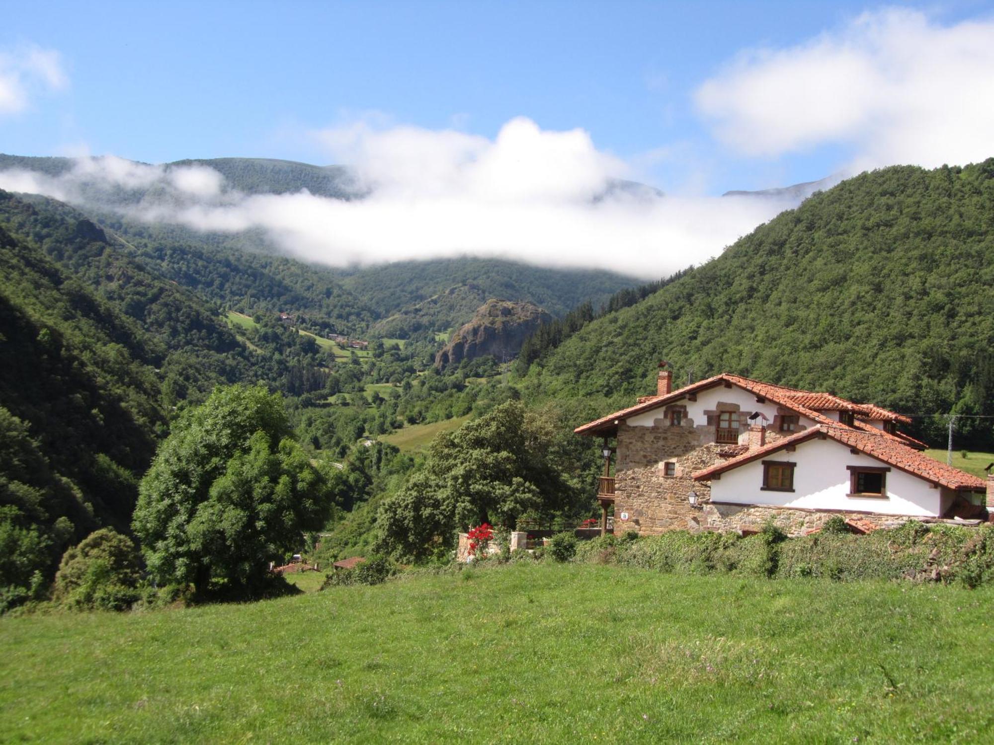 La Casa De Las Arcas Vada Екстериор снимка